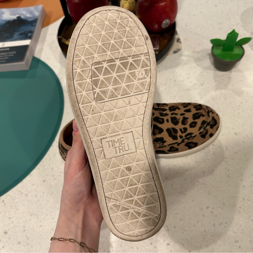 LEOPARD PRINT SLIP ONS - Picture 5 of 6